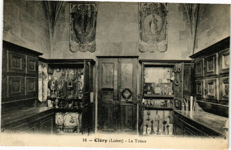 Carte postale ancienne Clery-Le Tresor