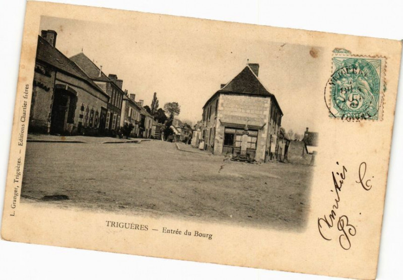 Carte postale ancienne Trigueres - Entrée du Bourg à Triguères