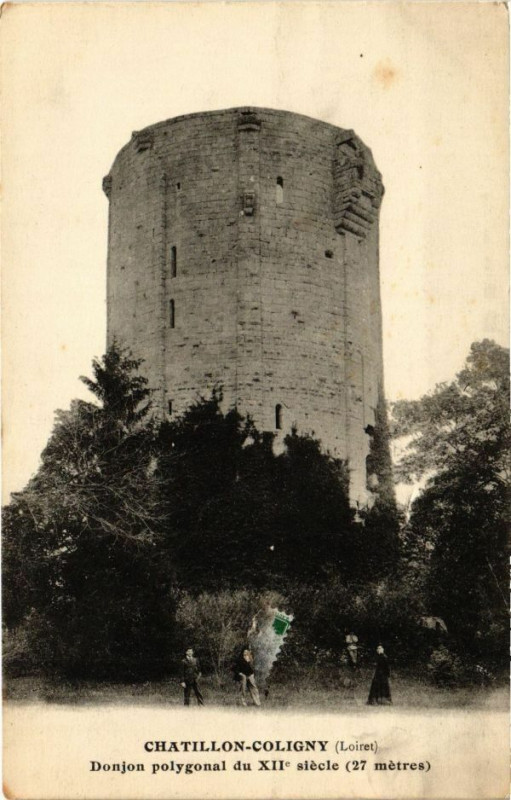 Carte postale ancienne Chatillon-Coligny - Donjon polygonal du Xii siecle à Châtillon-Coligny