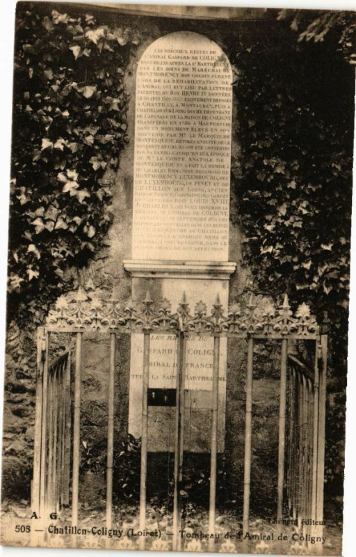 Carte postale ancienne Chatillon - Coligny - Tombeau de l'Amiral de Coligny