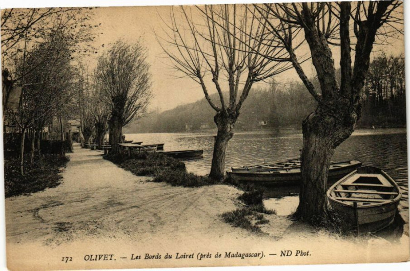 Carte postale ancienne Olivet - Les Bords du Loiret (pres de Madagascar) à Olivet