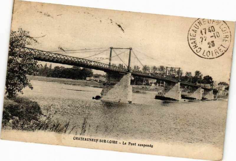 Carte postale ancienne Chateauneuf-s/-Loire - Le Pont suspendu