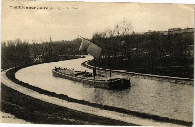 Carte postale ancienne Chatillon-sur-Loire - Le canal à Châtillon-sur-Loire