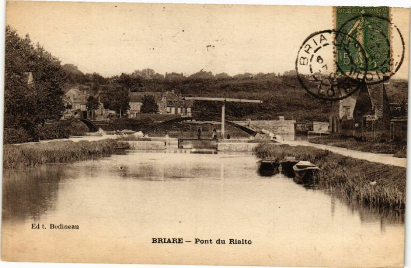 Carte postale ancienne Briare - Pont du Rialto à Briare