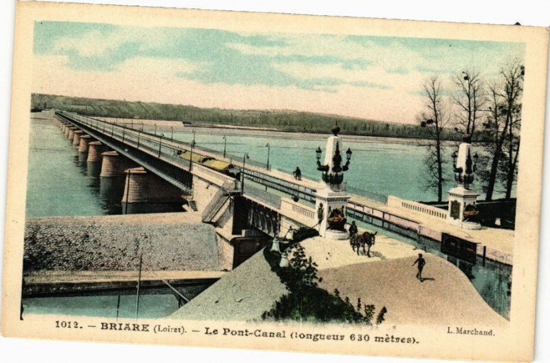 Carte postale ancienne Briare - Le Pont-Canal (longeur 630 metres) à Briare
