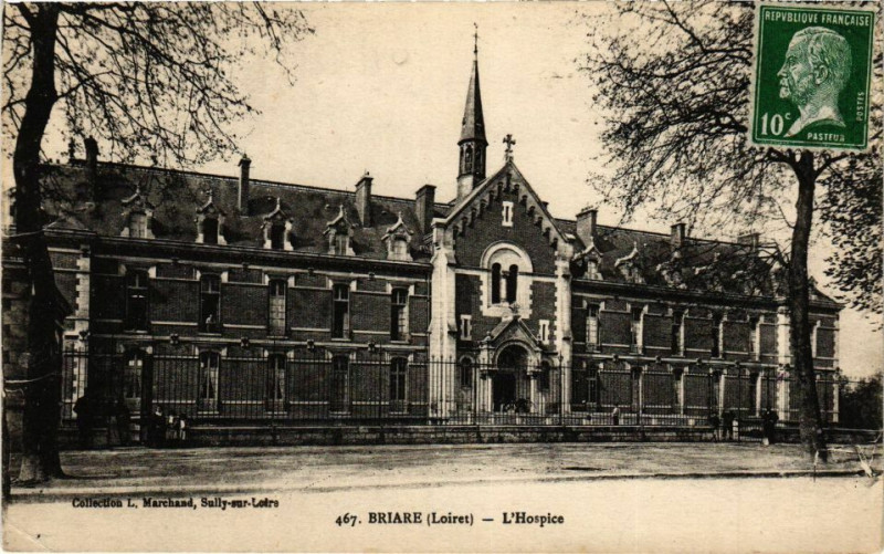 Carte postale ancienne Briare - L'Hospice à Briare