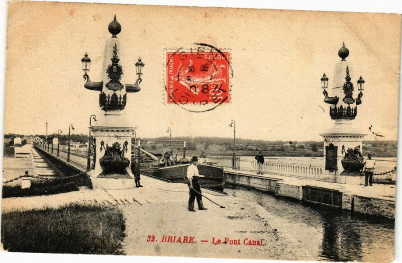 Carte postale ancienne Briare - Le Pont Canal à Briare