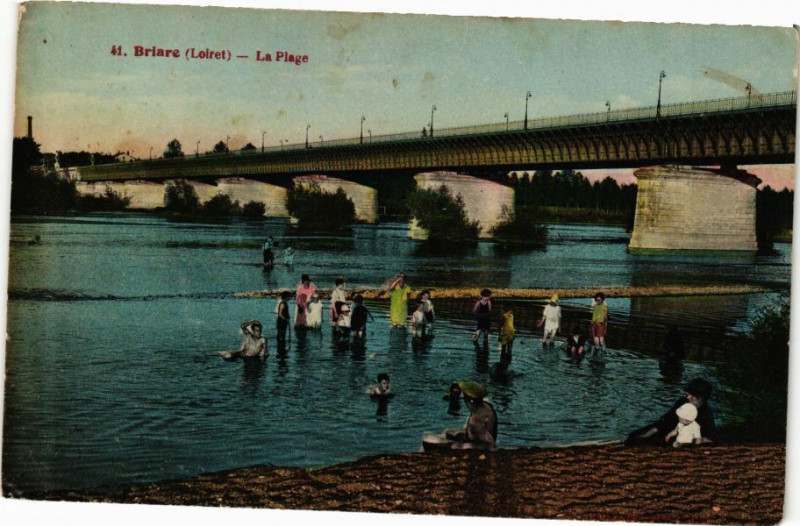 Carte postale ancienne Briare - La Plage à Briare