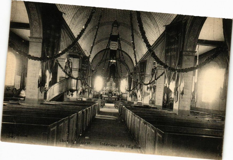 Carte postale ancienne Chevilly - Interieur de l'Eglise à Chevilly