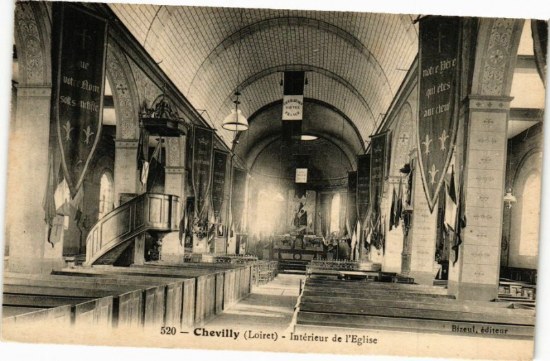 Carte postale ancienne Chevilly - Interieur de l'Eglise à Chevilly