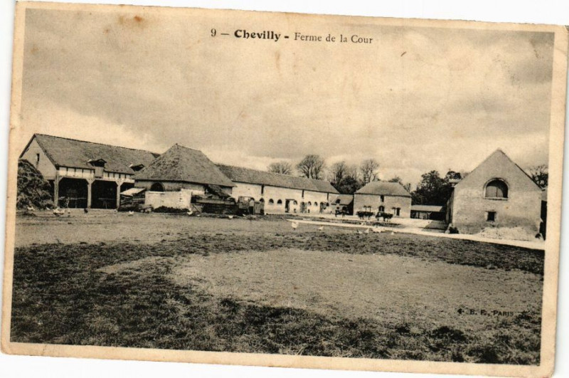 Carte postale ancienne Chevilly - Ferme de la Cour à Chevilly