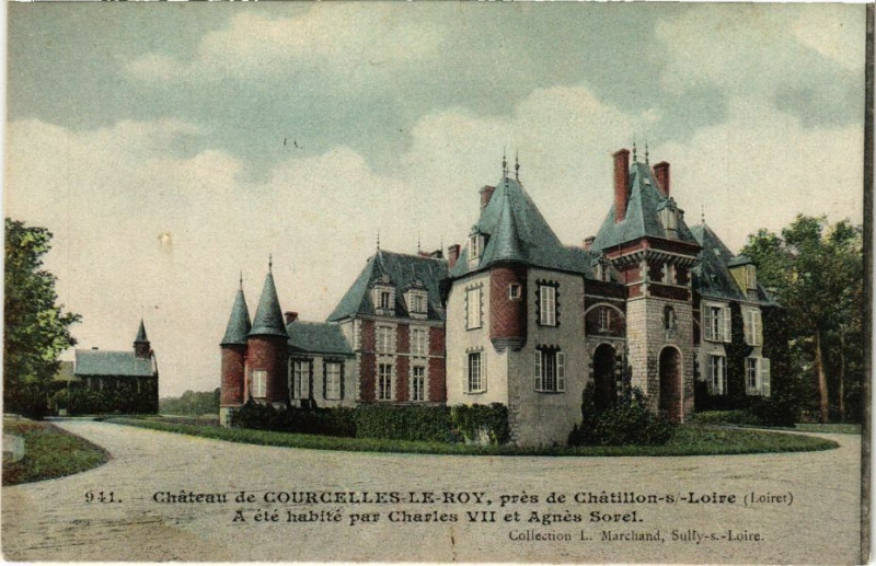 Carte postale ancienne Chateau de Courcelles-le-Roy Pres de Chatillon-s/-Loire -