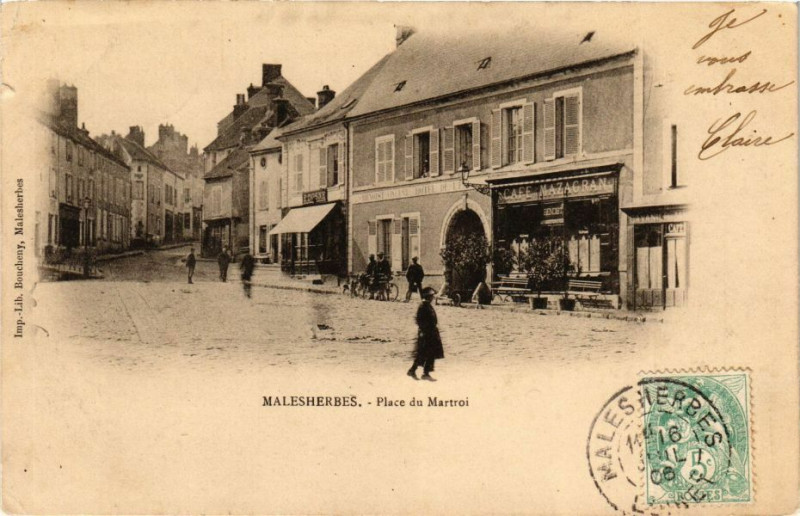 Carte postale ancienne Malesherbes - Place du Martroi