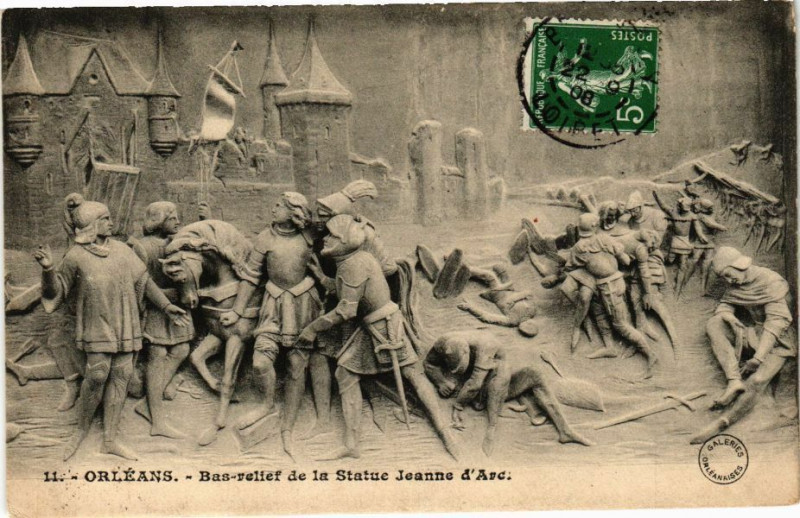 Carte postale ancienne Orleans - Bas-relief de la Statue Jeanne d'Arc à Orléans