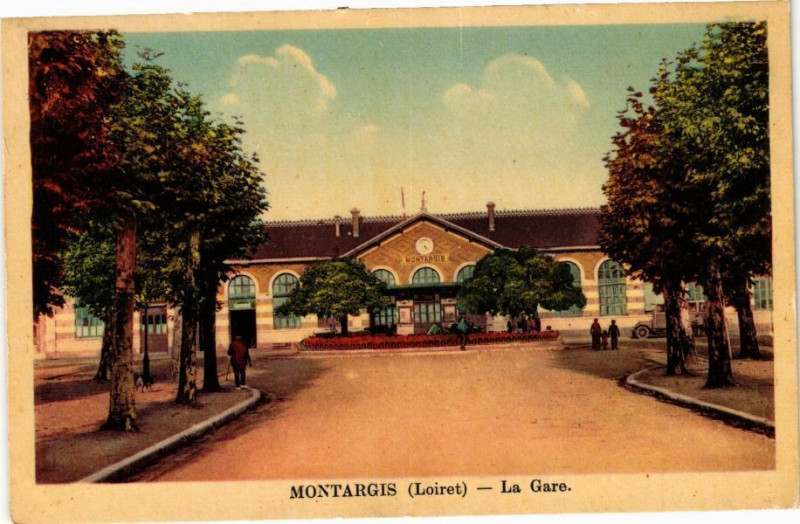 Carte postale ancienne Montargis - La Gare à Montargis