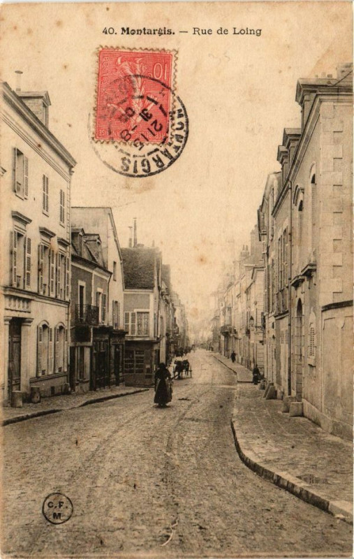 Carte postale ancienne Montargis - Rue de Loing à Montargis
