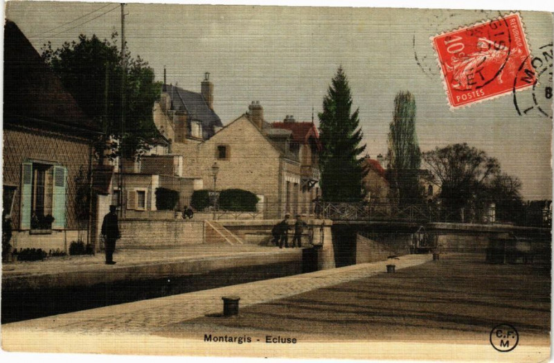 Carte postale ancienne Montargis - Ecluse à Montargis