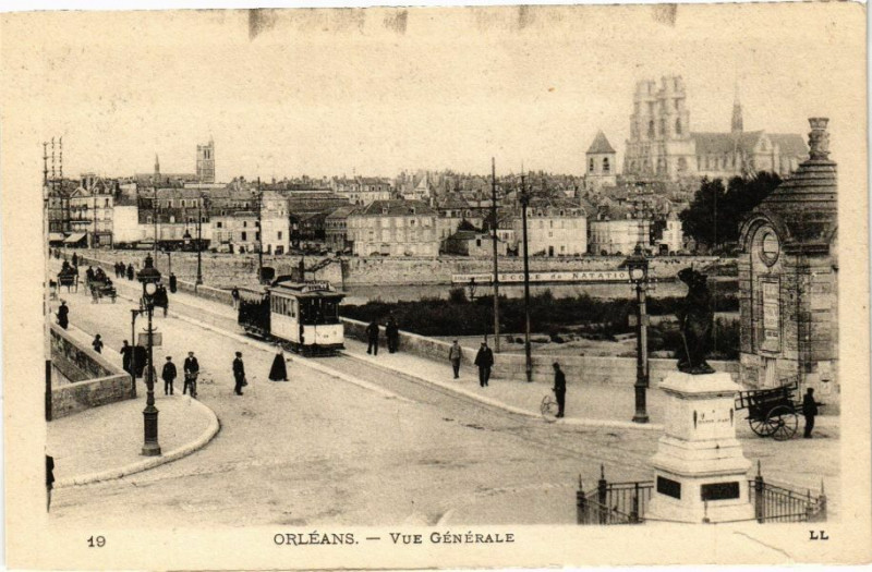 Carte postale ancienne Orleans - Vue générale à Orléans
