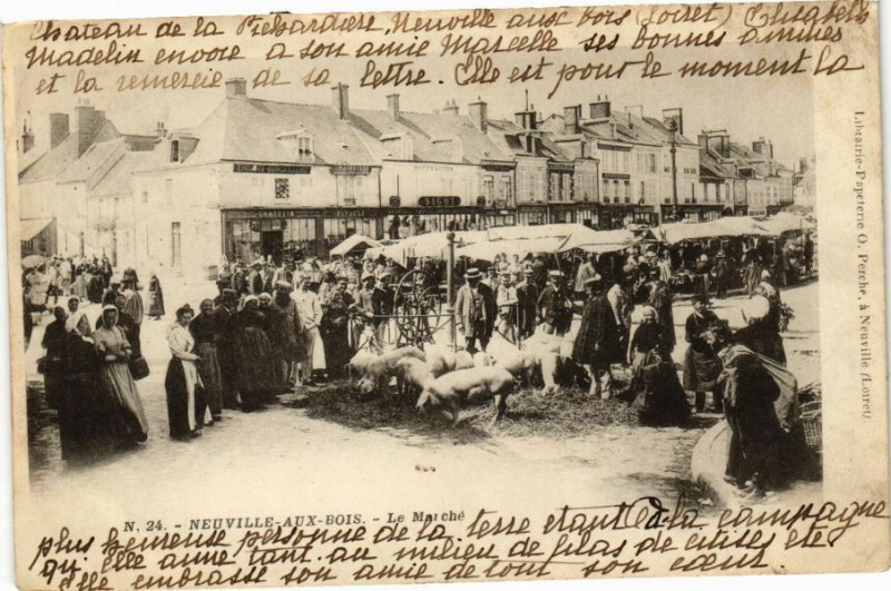 Carte postale ancienne Neuville-aux-Bois-Le Marché à Neuville-aux-Bois