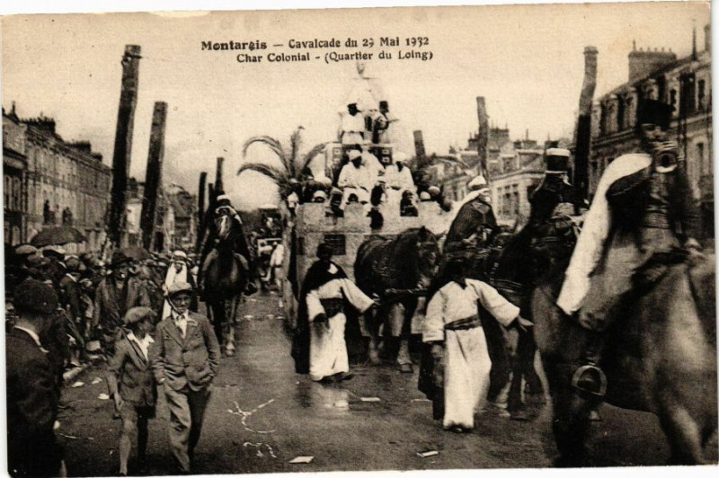 Carte postale ancienne Montargis-Cavalcade du 29 Mai 1932-Char Colonial à Montargis