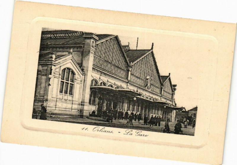 Carte postale ancienne Orleans - La Gare à Orléans