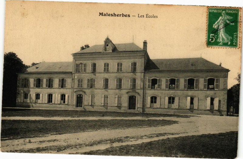 Carte postale ancienne Malesherbes - Les Ecoles