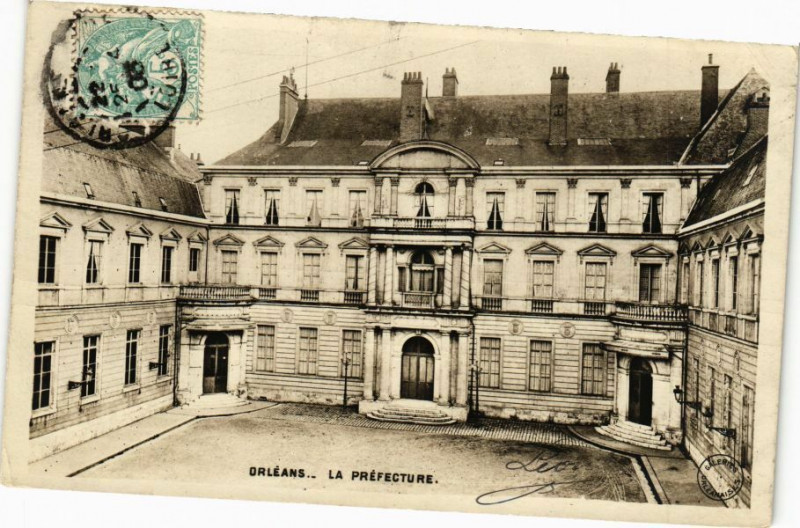 Carte postale ancienne Orleans - La Prefecture à Orléans