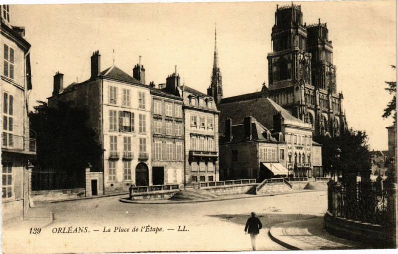 Carte postale ancienne Orleans - La Place de L'Etape à Orléans