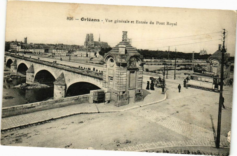 Carte postale ancienne Orleans - Vue générale et Entrée du Pont Royal à Orléans