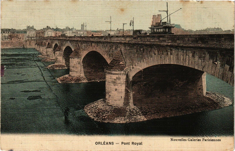 Carte postale ancienne Orleans - Port Royal à Orléans