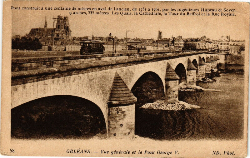 Carte postale ancienne Orleans - Vue générale et le Pont Georges V à Orléans