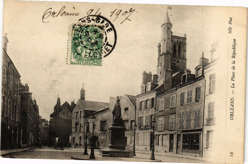 Carte postale ancienne Orleans - La Place de la Republique à Orléans