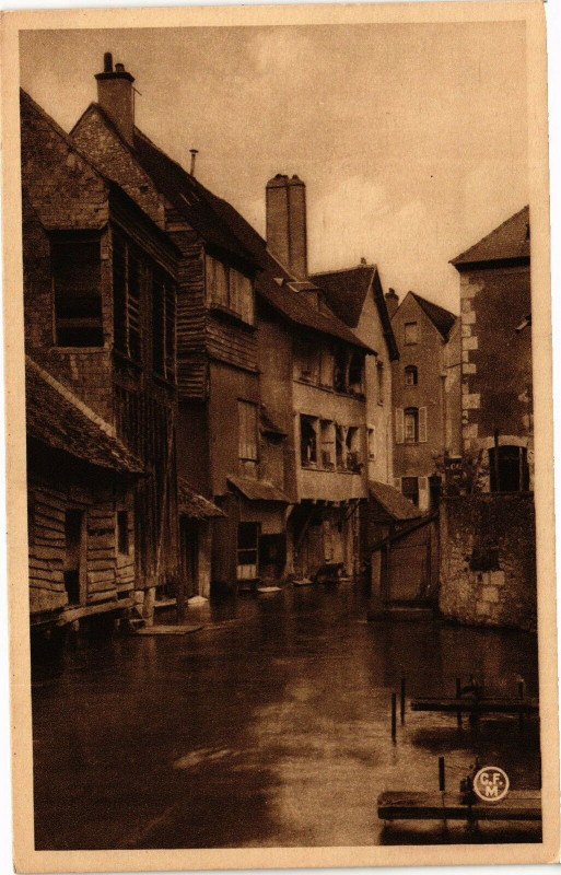 Carte postale ancienne Montargis - Les Vieilles Tanneries à Montargis