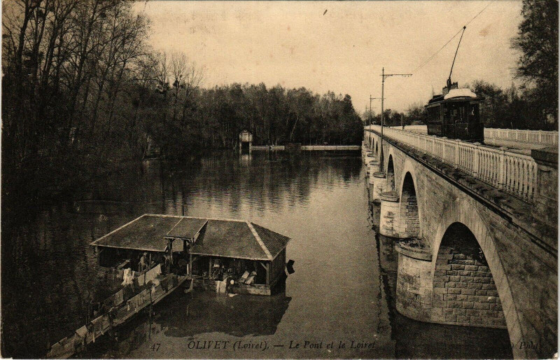 Carte postale ancienne Olivet - Le Pont et le Loiret à Olivet
