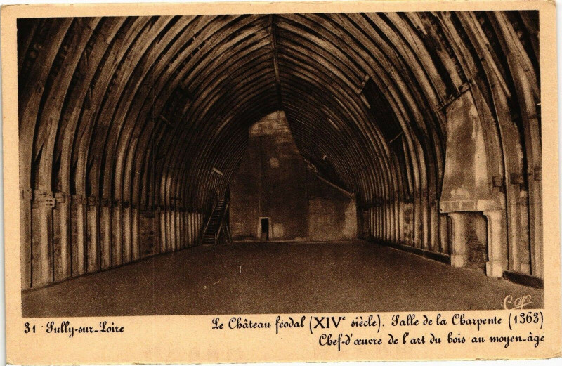 Carte postale ancienne Sully-sur-Loire - Le Chateau feodal à Sully-sur-Loire