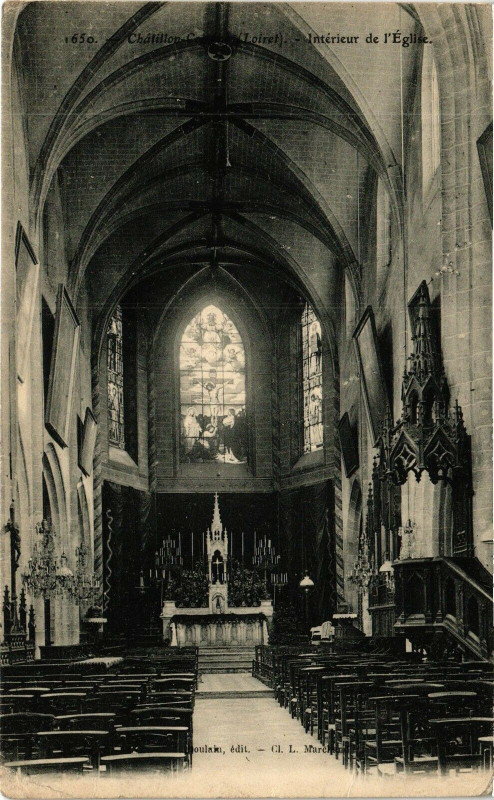 Carte postale ancienne Loiret-Interieur de l'Eglise