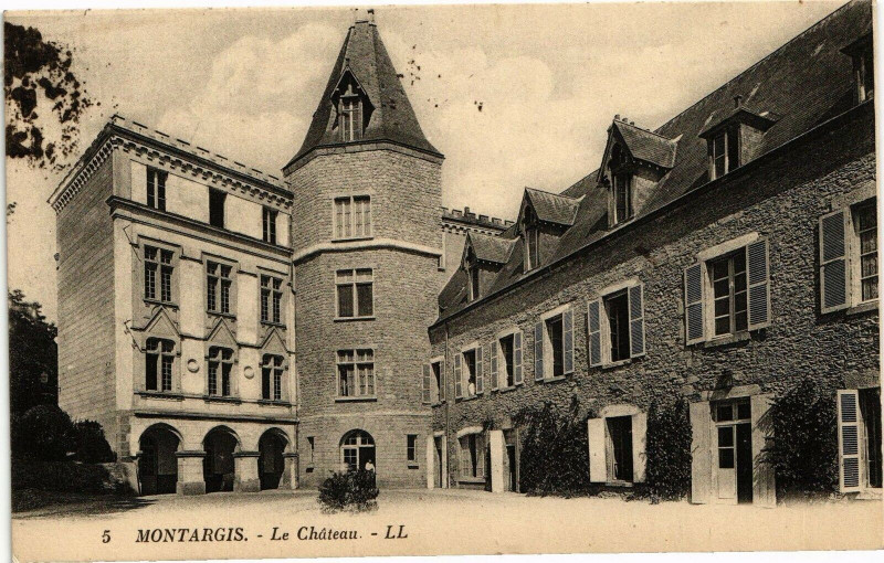 Carte postale ancienne Montargis-Le Chateau à Montargis