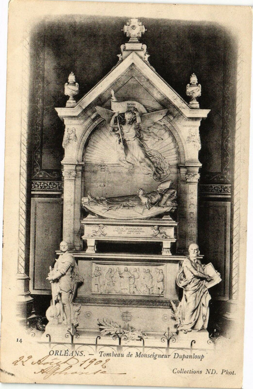 Carte postale ancienne Orleans-Tombeau de Monseigneur Dupanloup à Orléans