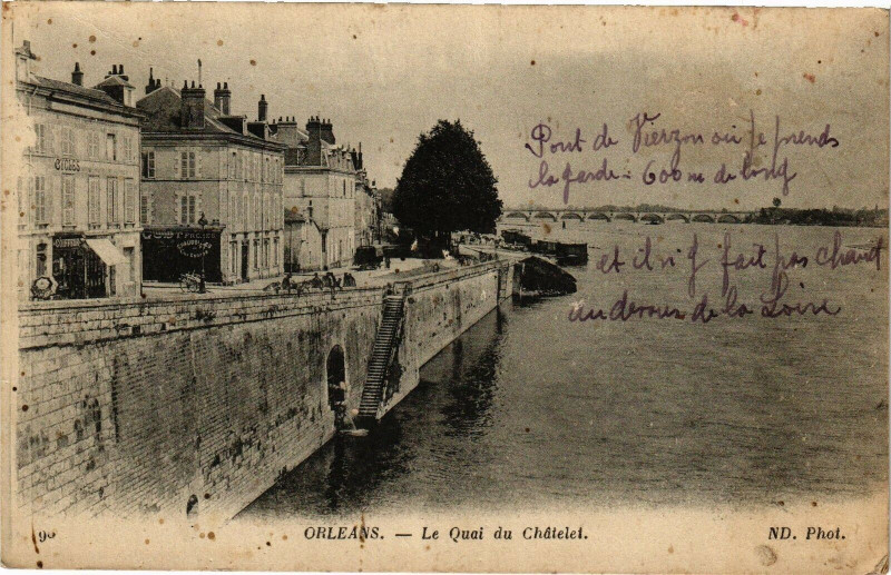 Carte postale ancienne Orleans-Le Quai du Chatelet à Orléans