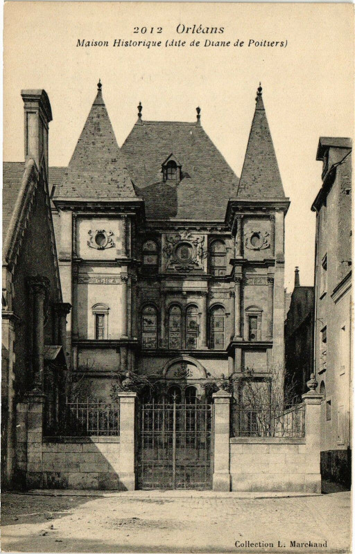 Carte postale ancienne Orleans-Maison Historique à Orléans