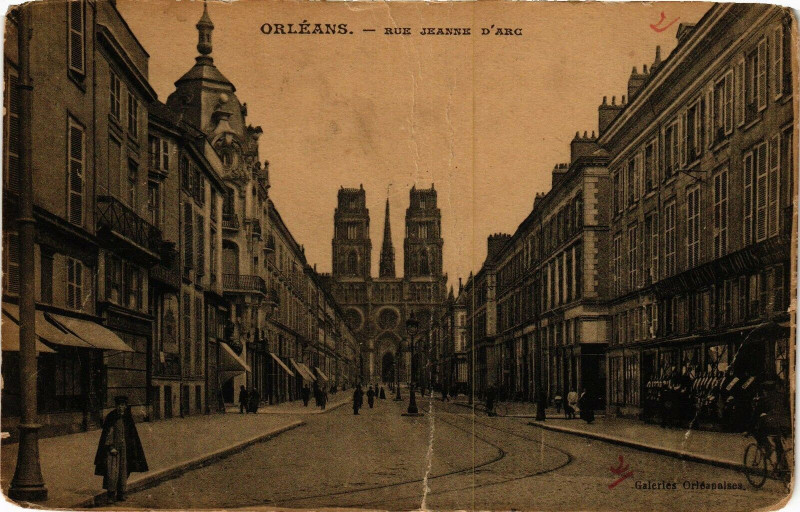 Carte postale ancienne Orleans-Rue Jeanne d'Arc à Orléans