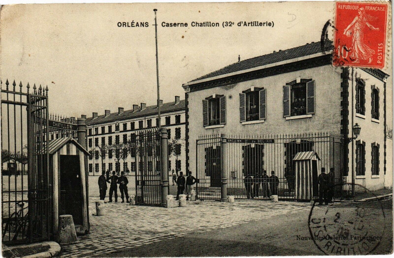 Carte postale ancienne Orleans-Caserne Chatillon à Orléans