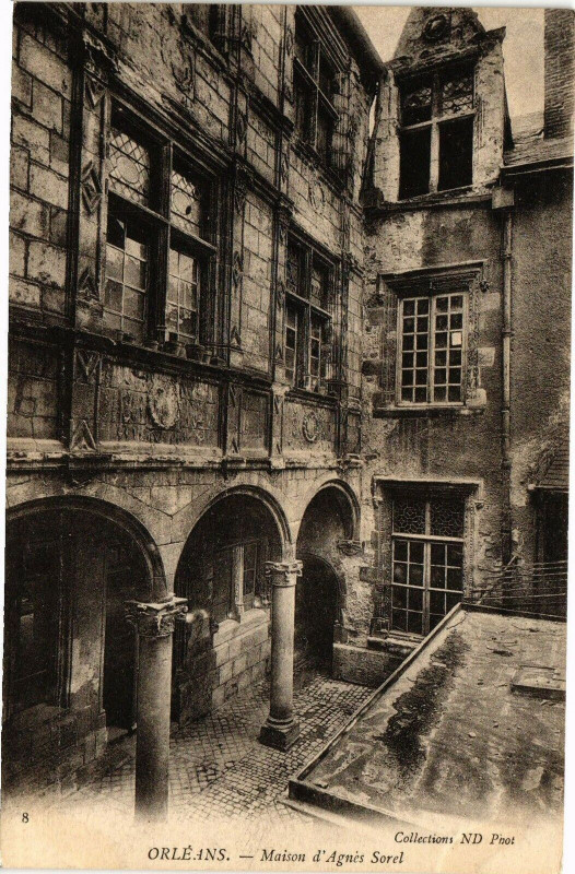 Carte postale ancienne Orleans-Maison d'Agnes Sorel à Orléans