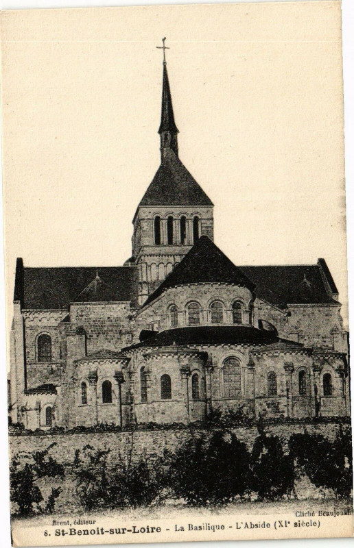 Carte postale ancienne Saint-Benoit-sur-Loire-La Basilique-L'Abside