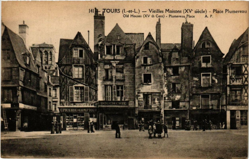 Carte postale ancienne Tours Vieilles Maisons - Place Plumereau à Tours