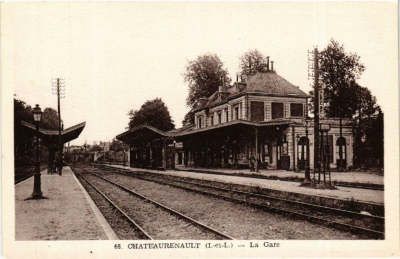 Carte postale ancienne Chateau-Renault La Gare à Château-Renault