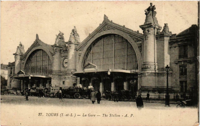 Carte postale ancienne Tours La Gare à Tours