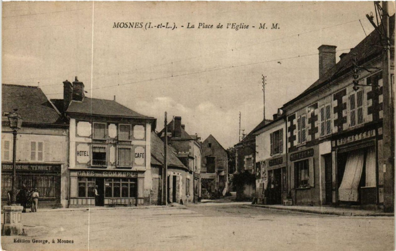 Carte postale ancienne Mosnes La Place de Eglise à Mosnes