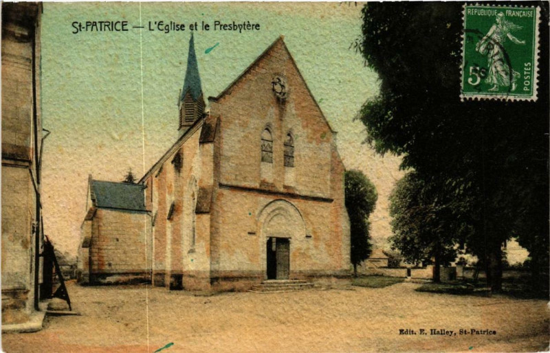 Carte postale ancienne Saint-Patrice Eglise et le Presbytere