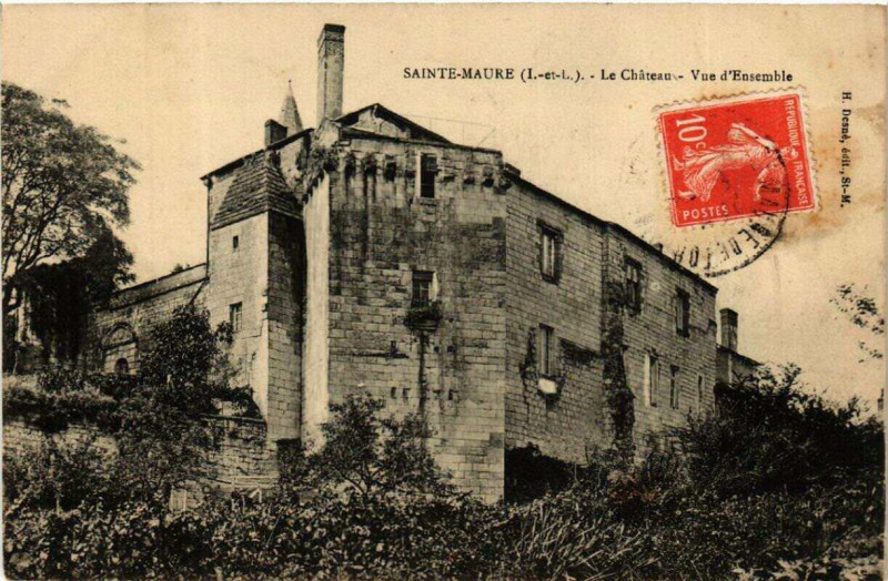 Carte postale ancienne Sainte-Maure Le Chateau - Vue d'Ensemble